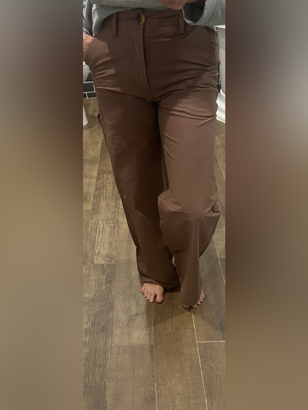 Vuori Women’s Wide-Leg pants in Chestnut Brown